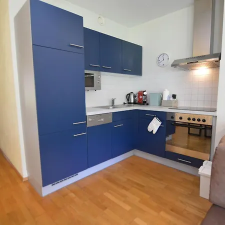 Westside アパート