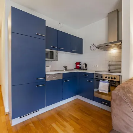 Westside ラウリス